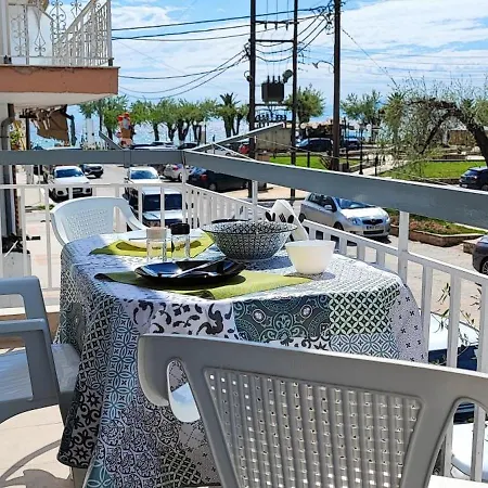 Apartment Makis Flogita