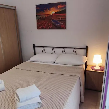 Makis Apartamento Flogita