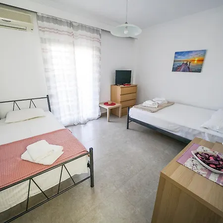 Makis Appartement Flogita